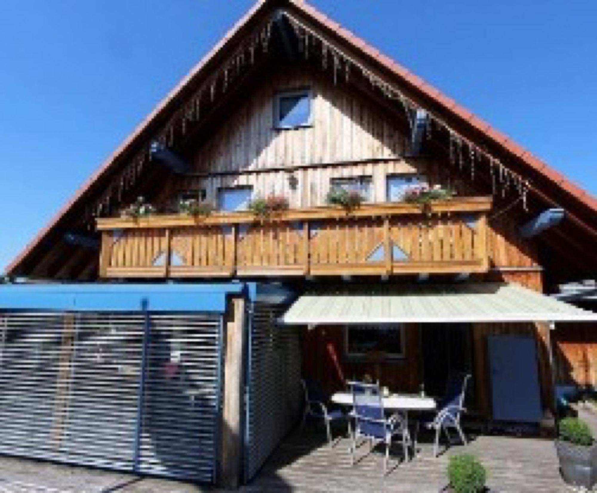Ferienwohnung Im Holzhaus ドナウエッシンゲン エクステリア 写真